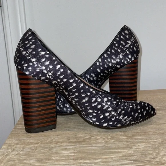 Emporio Armani Heels, Size 38 (7.5) - Picture 8 of 12